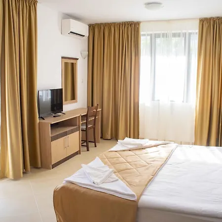 アパートホテル Puldin Suites サニービーチ