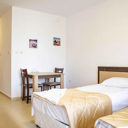 Puldin Suites شقة فندقية ساني بيتش